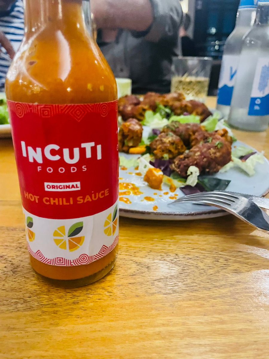 harerimana_tito's tweet photo. Turi mu masaha y’ifunguro rya saa sita!

Nizereko ifunguro ryawe rya minsi yose hataburaho urusenda ruryoha cyane @incutifoods.

Niba utararugerageza igihe niki uzanshimira nyuma.

Ukeneye no kururangura wabariza kuri 0737151641 

#IncutiFoods #ChiliSauce https://t.co/yLwitgwO9k
