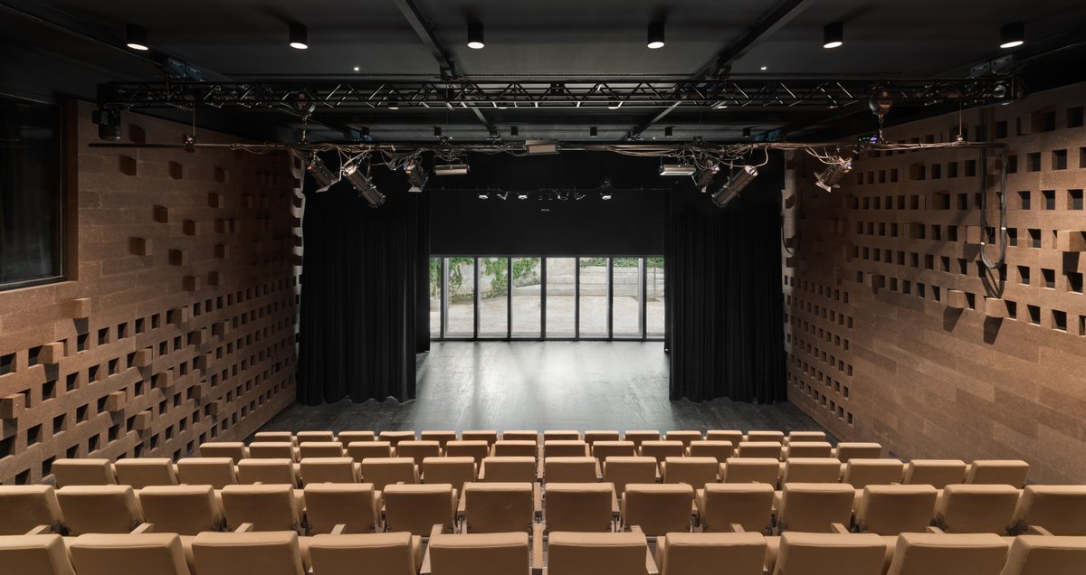 Dominique Coulon & associés (@coulon_associes) on Twitter photo Nouvelle publication : centre culturel de Bourg-la-Reine (2023)
coulon-architecte.fr/projet/695/bou…
Photographies : <a href="/EugeniPons/">Eugeni Pons</a> Nouvelle publication : centre culturel de Bourg-la-Reine (2023)
coulon-architecte.fr/projet/695/bou…
Photographies : <a href="/EugeniPons/">Eugeni Pons</a>