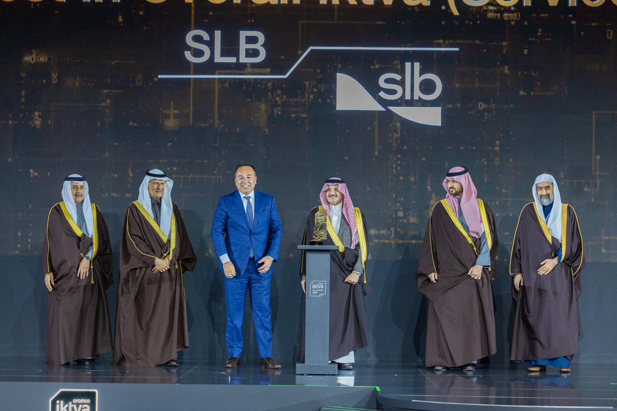 emara_sharqia's tweet photo. وشهد اليوم الأول من فعاليات اكتفاء، الإعلان عن بدء شركة "أسمو" أعمالها في الرياض، وهي مشروع مشترك بين شركة أرامكو السعودية للتطوير وشركة (دي إتش إل)، أُنشئ بهدف إعادة رسم خارطة مجال المشتريات وسلسلة الإمداد في منطقة الشرق الأوسط وشمال أفريقيا. كما شهد اليوم الأول من اكتفاء، افتتاح منشأة نوفل للحلول اللامعدنية في مدينة الملك سلمان للطاقة، وساحة التصنيع البحري التابعة لشركة (إن إم دي سي) في منطقة رأس الخير.