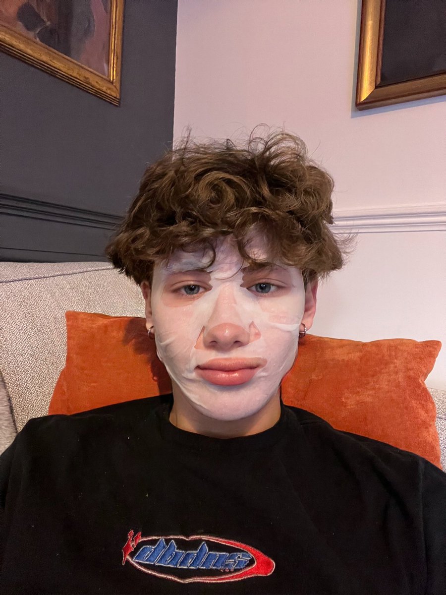 I wish myself a happy birthday 🎁🎉❤️