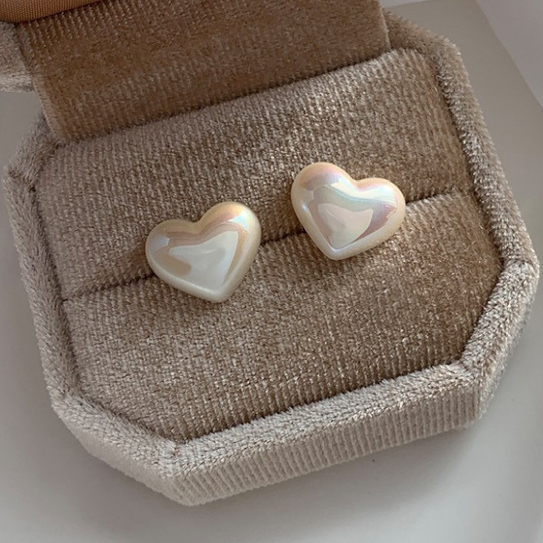 buzzingorient's tweet photo. 🩶Pearl Heart Stud Earring🩶
#Jewelry #HeartEarrings #RomanticChoice #earrings #shopifystore #Shopify 
Buyfrom: https://t.co/8ddJ6p2gCY https://t.co/30q7lFGT2L