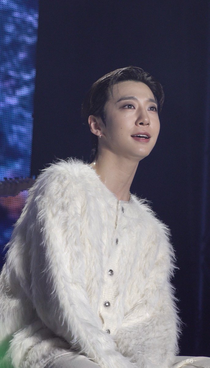 250112 FAREWELL EARTH
🫶🏻💚
#방용국 #BANGYONGGUK
#비에이피
#Farewell_Earth