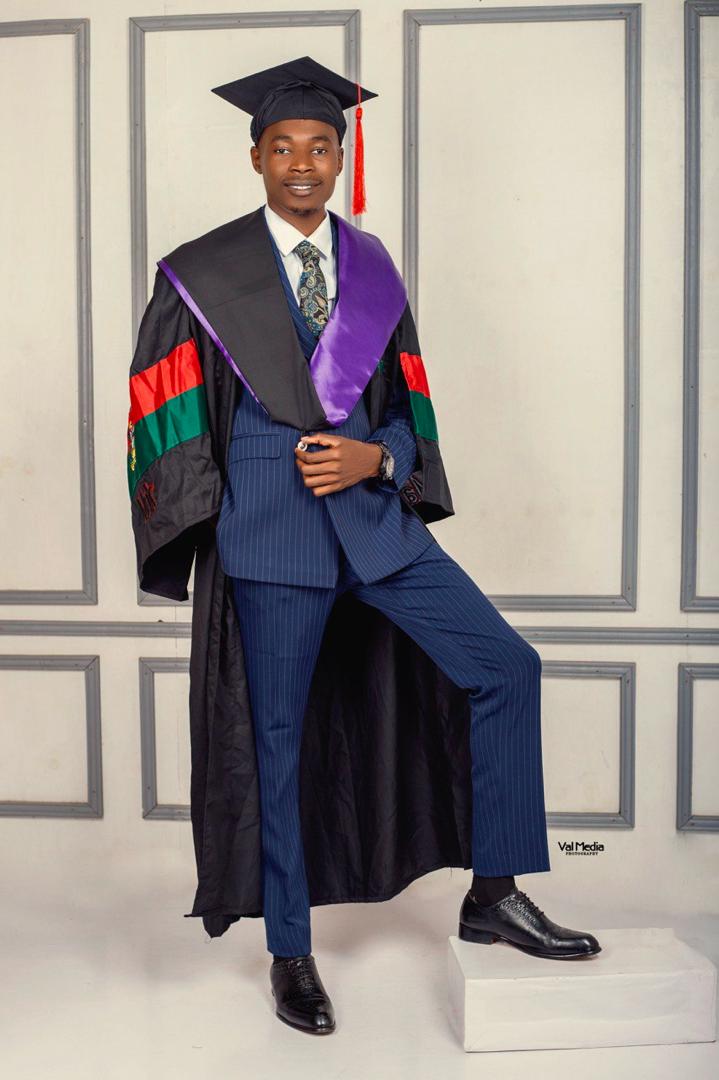 lawsocietymak's tweet photo. Congratulations to Mr. Alado Lawrence @LawrenceAlado ,the Valedictorian of the Class of 2025!

With an impressive CGPA of 4.56, Mr. Alado joins the esteemed ranks of first-class holders from the Makerere School of Law.

We are proud of your outstanding achievement! https://t.co/mPcQvetIxr