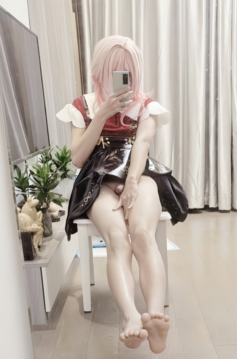 elikesid's tweet photo. 各位变态桑晚上好~忙碌一天很辛苦了叭 要不要把脑袋枕在依依软软的大腿上(∗ᵒ̶̶̷̀ω˂̶́∗)੭₎₎̊₊♡什么？你问我为什么会有东西顶在脑袋上，那是人家的肉棒啦w https://t.co/EpqSqdfk0P