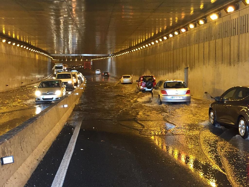 aguasgrancan's tweet photo. ¡Participa en la consulta pública sobre el riesgo de inundaciones en Gran Canaria! 🌍

Consulta el documento y envía tus aportes. Tienes 3 meses desde la publicación.

Más info: https://t.co/rTFQHHtuW4

Tu opinión importa para un futuro más seguro 🌿 https://t.co/H6D0Xkwsg5