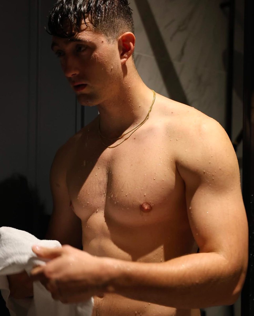 “Stop imagining and come see for yourself. 💣🔥 Full content on my OnlyFans”
onlyfans.com/jimmybud_xxx