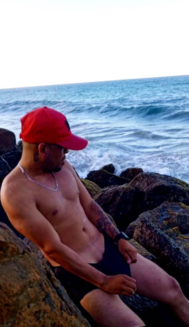 Apolo_2025_'s tweet photo. En el mar la vida es más sabrosa 🥵 https://t.co/hZOaUnAupH
