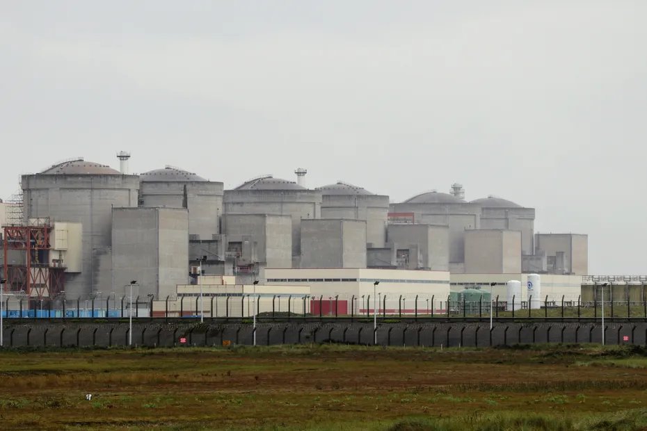 Construction de deux réacteurs EPR2 : à quoi pourrait ressembler la centrale nucléaire de Gravelines ?
france3-regions.francetvinfo.fr/hauts-de-franc…