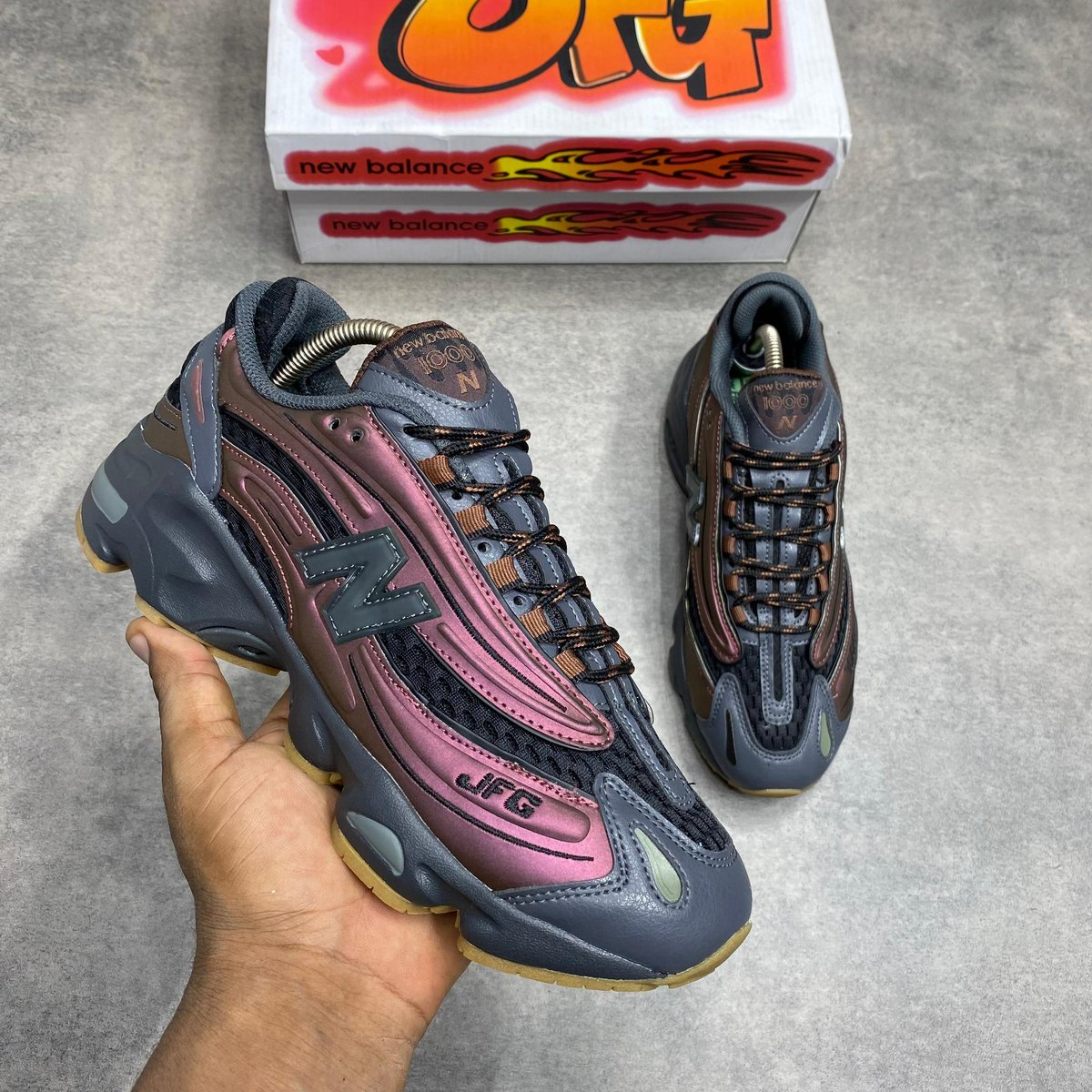 Kickcz_'s tweet photo. @peng_writer Oyaaaa ooo
Good morning, everyone 
We are your sure plug for anything sneakers. We deliver nationwide. 
Try using us out today. https://t.co/ifHzv06cQc