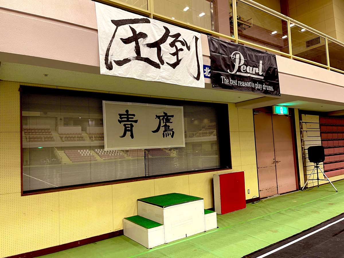 N.Y.C大成功！！からの片付けもお手伝い出来ずに特急乗って明日からの出張前日入り
(静岡)。ハードっすね。
衣装展示も大成功だったかな。
特急に揺られてBGMはもちろんthe last samurai