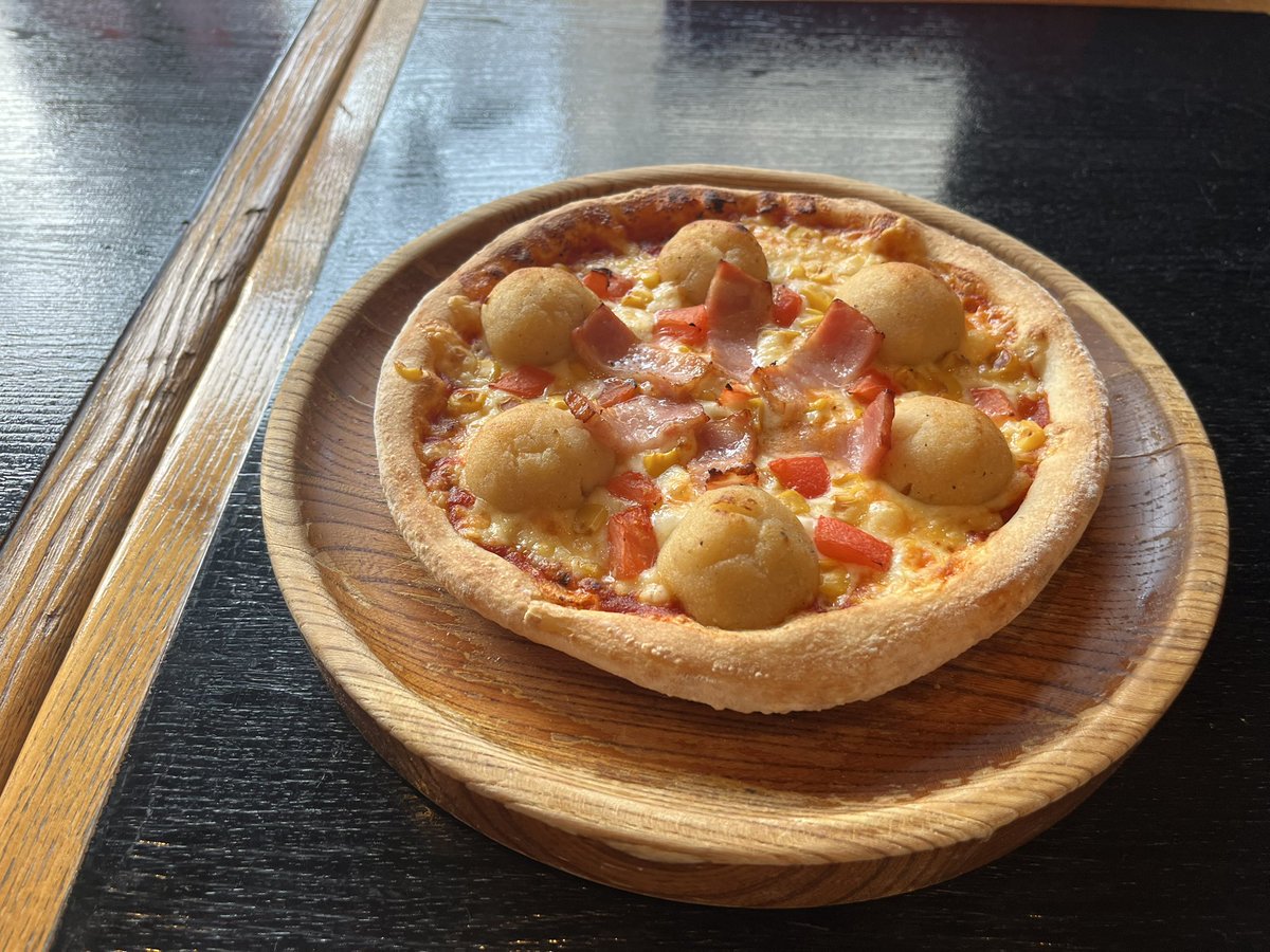 本日の星乃ヨウさんおすすめピッツァ🍕

ポテトスペシャル
マッシュポテトがホクホク

（ラジオ実況中📻）
#らじちょこ 
#星乃ヨウ 
#FMからつ