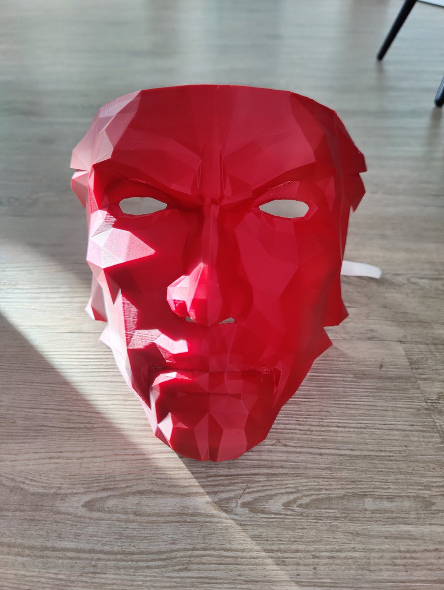 Kunlan7's tweet photo. Red Harman mask anyone? 35 euros + 22,49 intl. shipping from Germany (or less depending where you live).
DM me if you want it π
I need more space soon, more coming!
#HarmanSmith #killer7 https://t.co/4DzoFRwm3Y