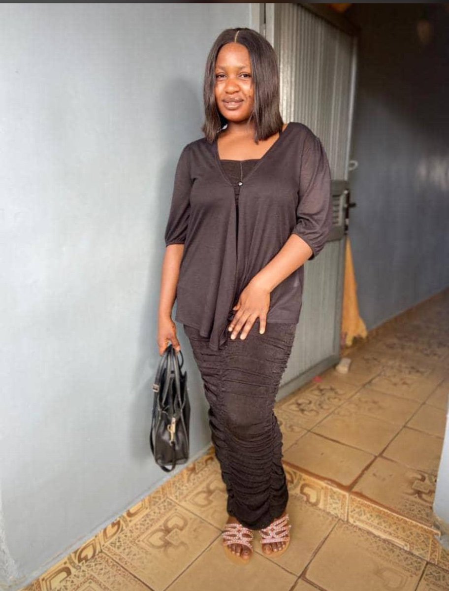 shezzzz_weird's tweet image. She didn’t follow a yahoo boy
She didn’t follow a rich man
She’s well covered 
A gospel singer ended her life
“Women be careful “
How careful can a woman be?💔🥺