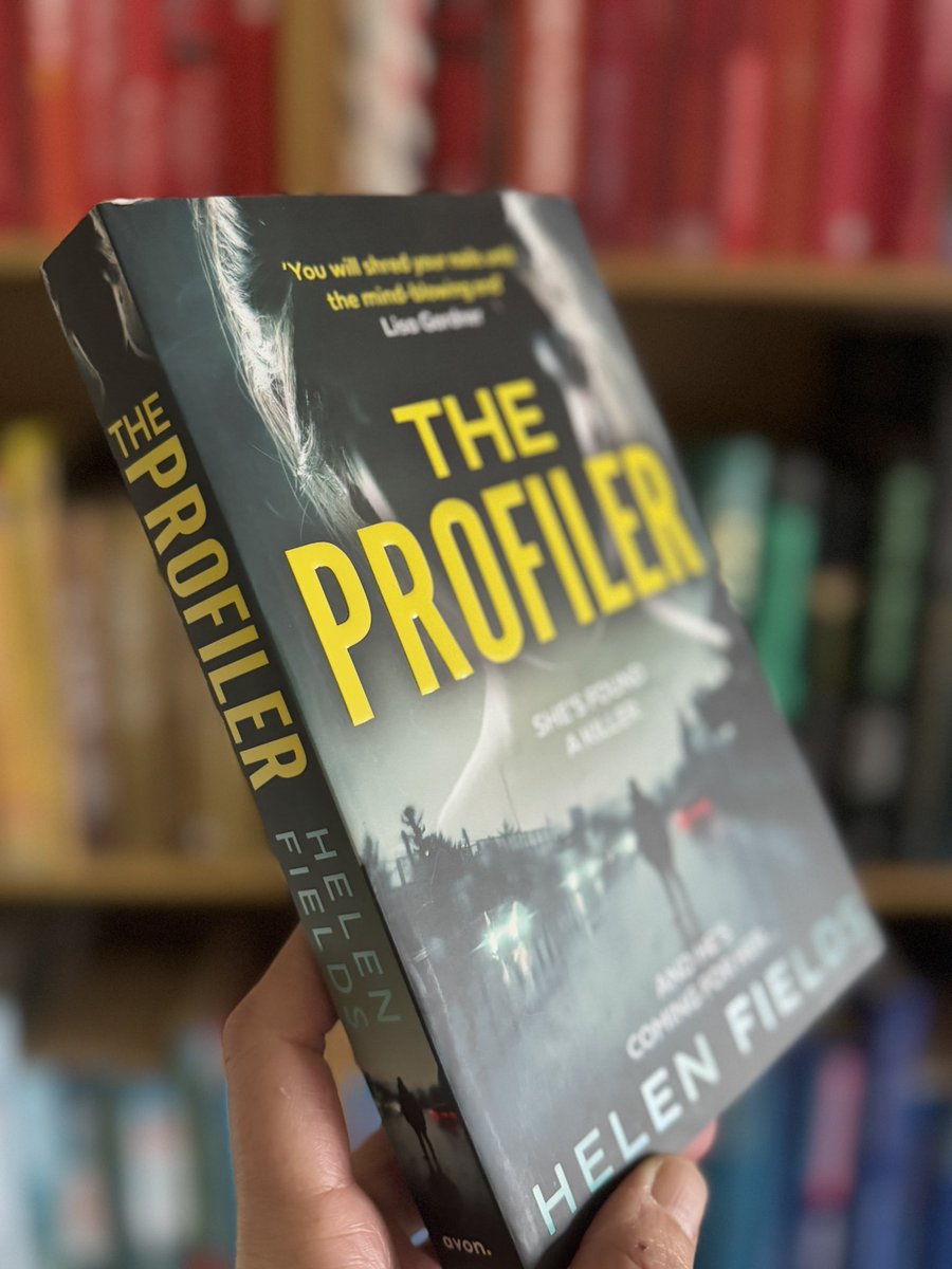 QuickBookRevie3's tweet photo. Very excited to receive this #bookpost thank you @AvonBooksUK. I’ve started listening to the audiobook and CANNOT WAIT to interview @Helen_Fields about #TheProfiler for the podcast. “Can she stop a psychopath before he kills again?” We hope she can! https://t.co/xBBgVQ549i