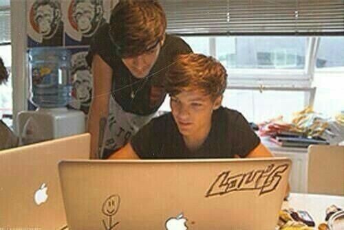 louiespaces's tweet photo. 📸 | Rare picture of young Louis with Zayn. 

© Owner https://t.co/SYR8BrYpsF