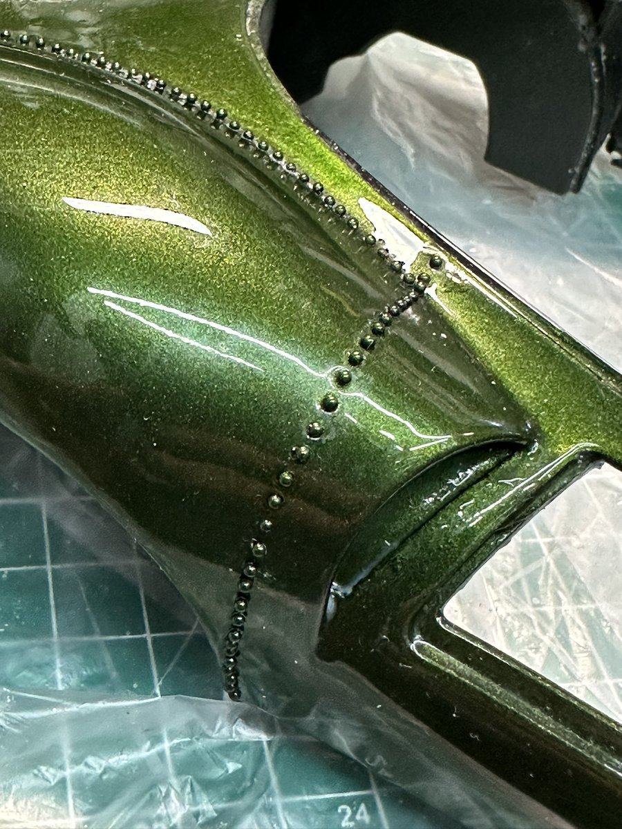 tomoparu's tweet photo. #modelfactoryhiro
#XJ13
リベット周りの水性接着剤汚れを
歯ブラシで除去したので
再投稿します https://t.co/zpjnuGBviB