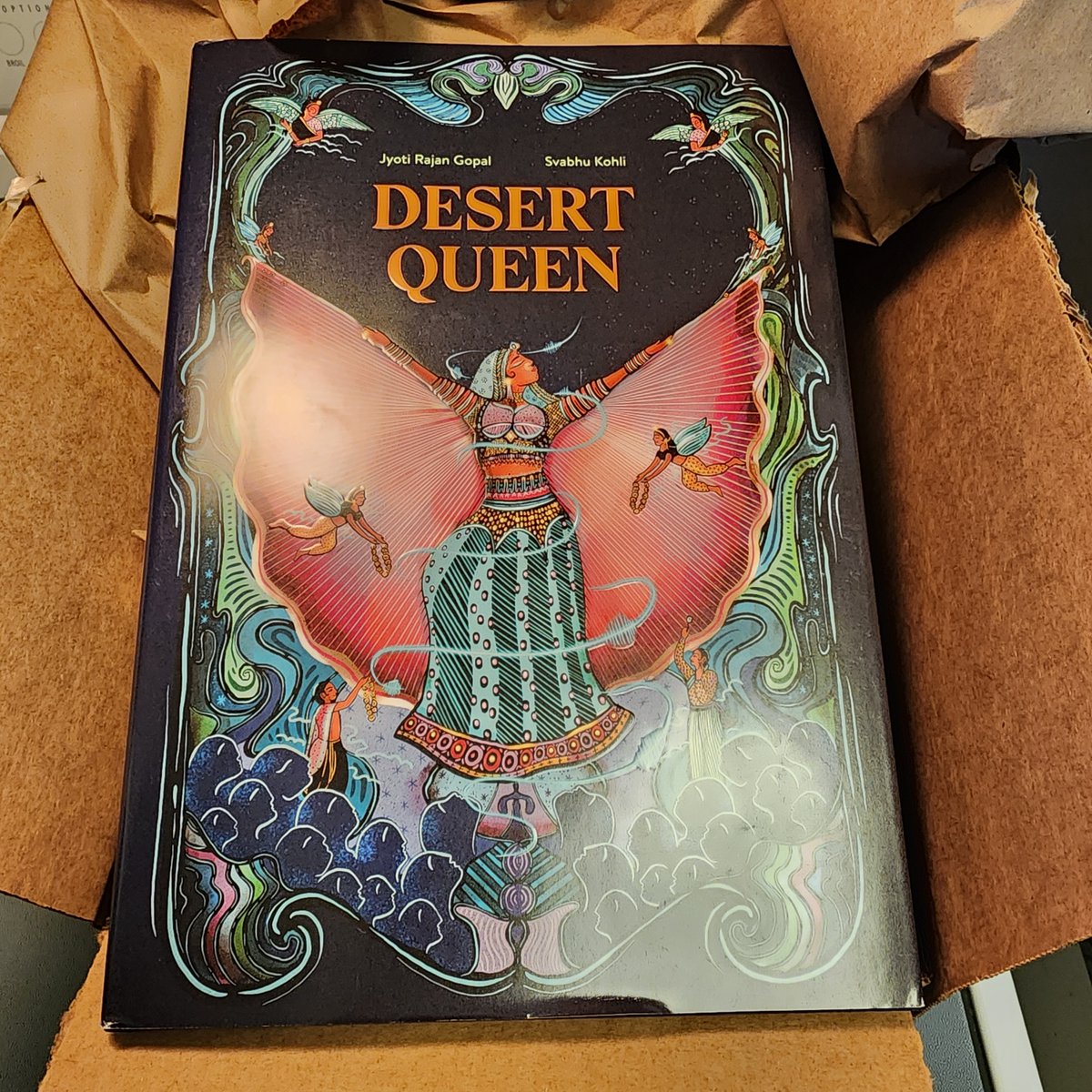 Look! It's #kidlit #bookmail. Thanks to a <a href="/12x12Challenge/">12 x 12 Challenge</a> giveaway (don't you just love 12x12 Picture Book Writing Challenge!), I received a copy of the gorgeous and powerful DESERT QUEEN by <a href="/JyotiGopal/">Jyoti Rajan Gopal AMERICAN DESI</a> and Svabhu Kohli. I love this #picturebook! Thank you, 12x12!