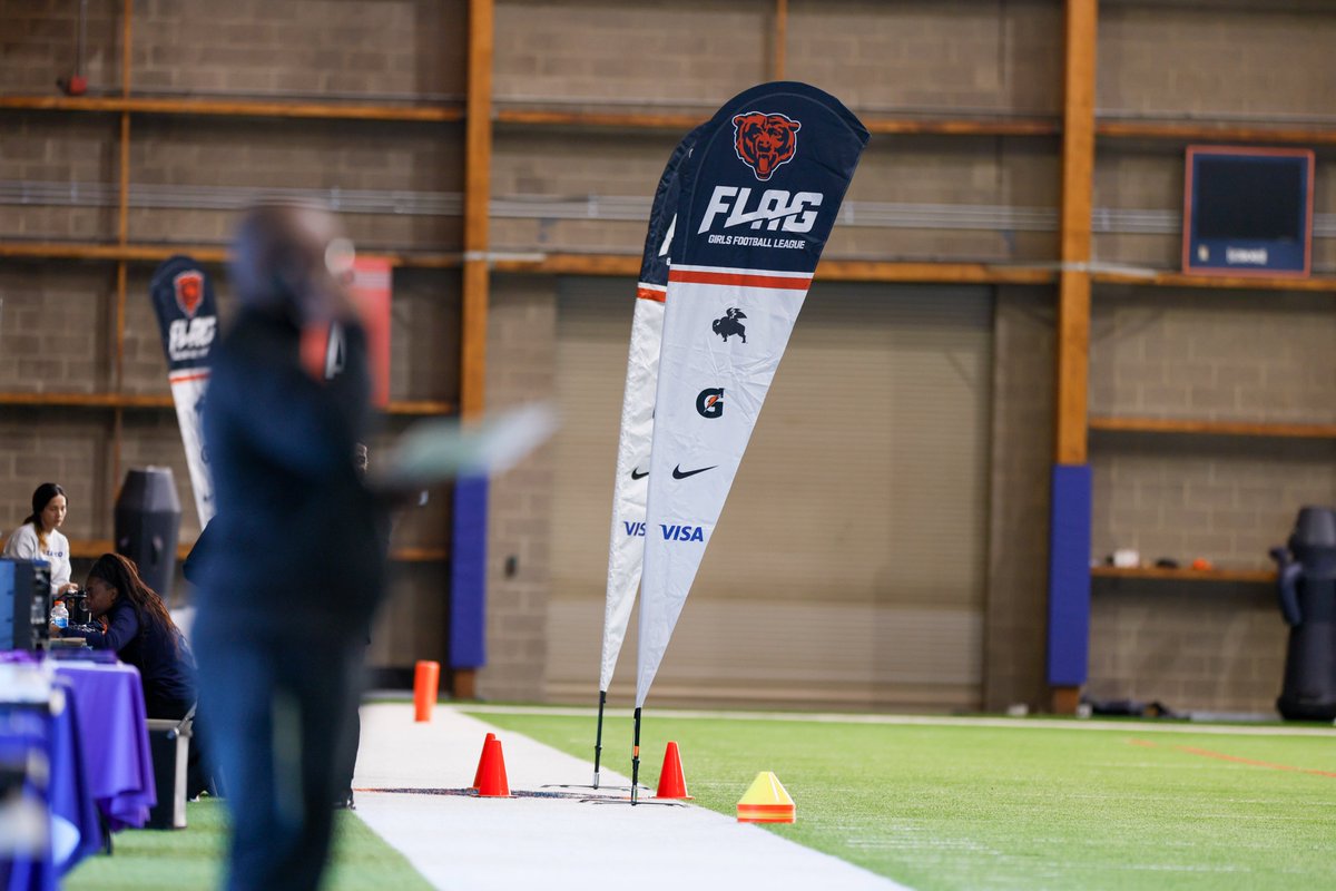BearsOutreach's tweet photo. On Saturday, #DaBears and USA Football hosted a Girls Flag Football College Showcase for over 200 High School players attended by 13 college and universities. https://t.co/YUcIaM75Ee