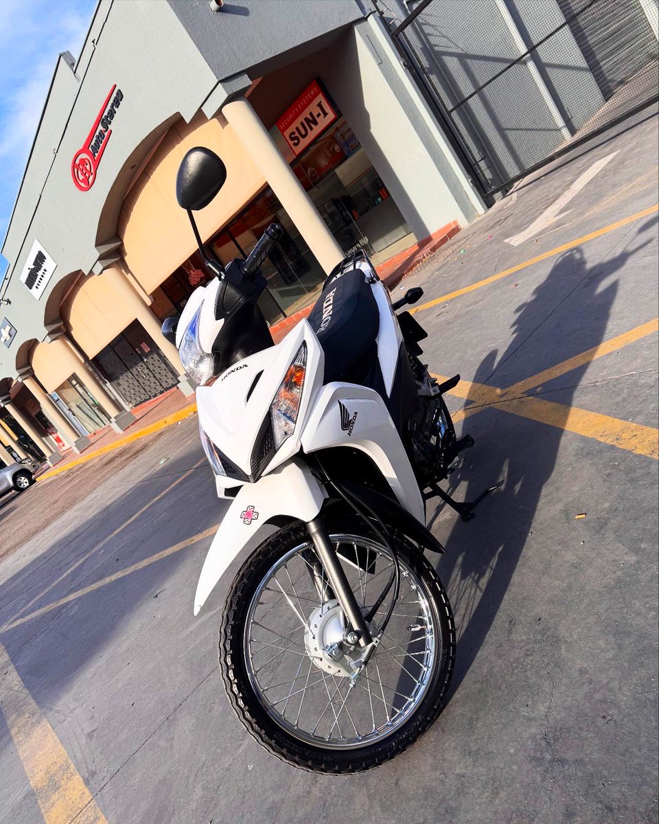 aleruiz155's tweet photo. ⚪️🙌🏻🥷💯🚀 #honda #waves https://t.co/IsZXsrDrVx