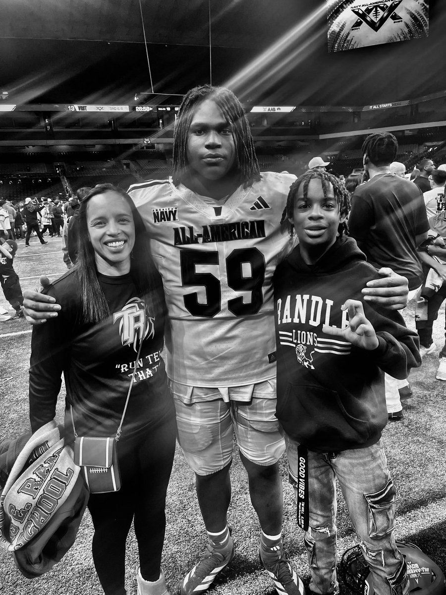 TXHS BSBL tweet media