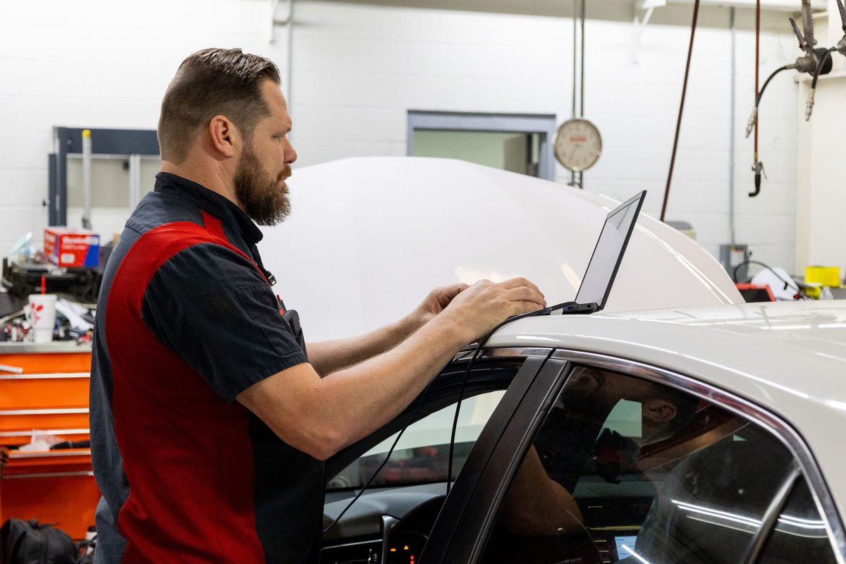 thomasvilletoyo's tweet photo. Keep Your Toyota Running Smoothly this Winter 🚗 At Thomasville Toyota, our certified technicians are dedicated to providing the best care for your vehicle. 

Visit our service department, and let us give your Toyota the attention it deserves to keep it running smoothly! ✨ https://t.co/rkf83htYJo