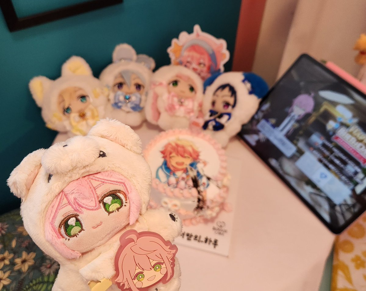 #복숭앗빛_가득한_너만의_하루
#언제까지나_기억할_보물같은_이순간
3일 모두 다녀왔어요!! 전프레랑 럭드 구성도 좋았고 디피도 너무 이쁘게 꾸며놓으셔서 구경하느라 시간 가는 줄 몰랐어요😆 토리생카 열어주셔서 정말 감사합니다🫶🏻💕