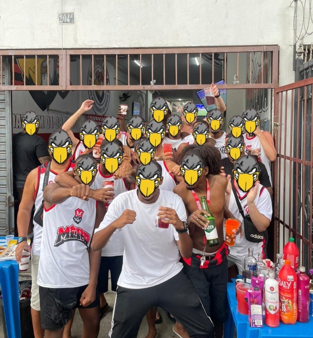 TROPA PRESENTE NA REUNIÃO GERAL DA TORCIDA 🙌🏼

DEFENSORES DO MANTO 🙌🏽