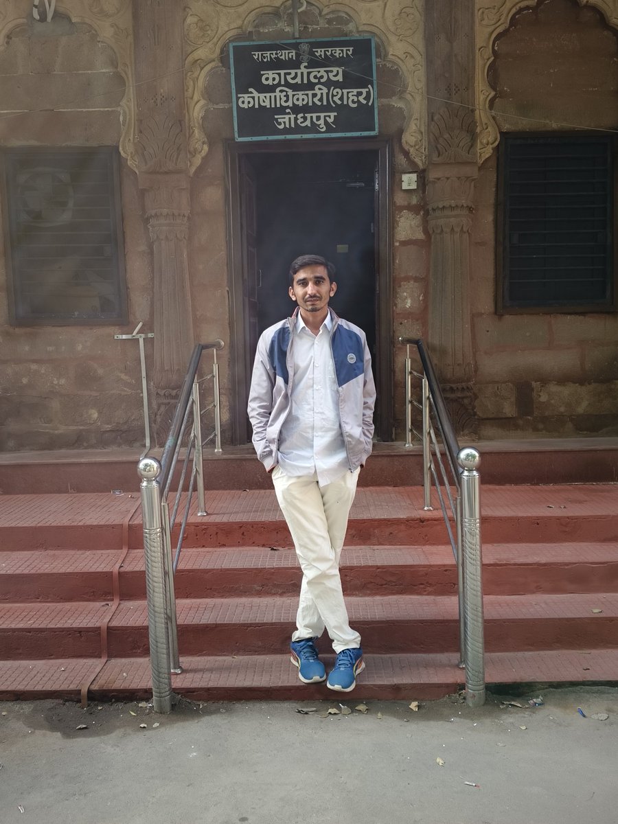 KailashZone's tweet photo. Jodhpur City ka accountar.
#joining_day https://t.co/2k7ykGRmQA