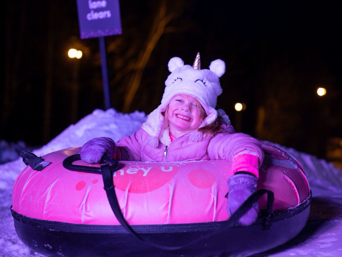 KillingtonMtn's tweet image. Slide on down to Tubing Night presented by bubly. Join us at the Killington Tubing Park from 4:00 p.m. - 6:00 p.m. on Friday, January 17th for a family-friendly night of tubing and s'more!

See more details and find tickets: bit.ly/40sMyKz

@bublywater 

#Killington