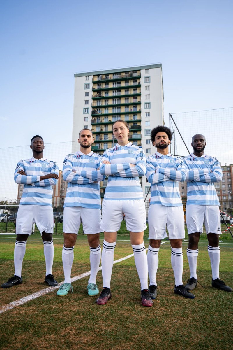 classicshirts's tweet photo. Racing Club de France 2024 Home 🇫🇷

A retro style shirt complete in long sleeve, Racing Club de France's home shirt features their classic blue and white stripes and the colours of the France flag on the collar.

🛒Shop Here - https://t.co/WRyYUe4ELA https://t.co/WEDpdAjapN