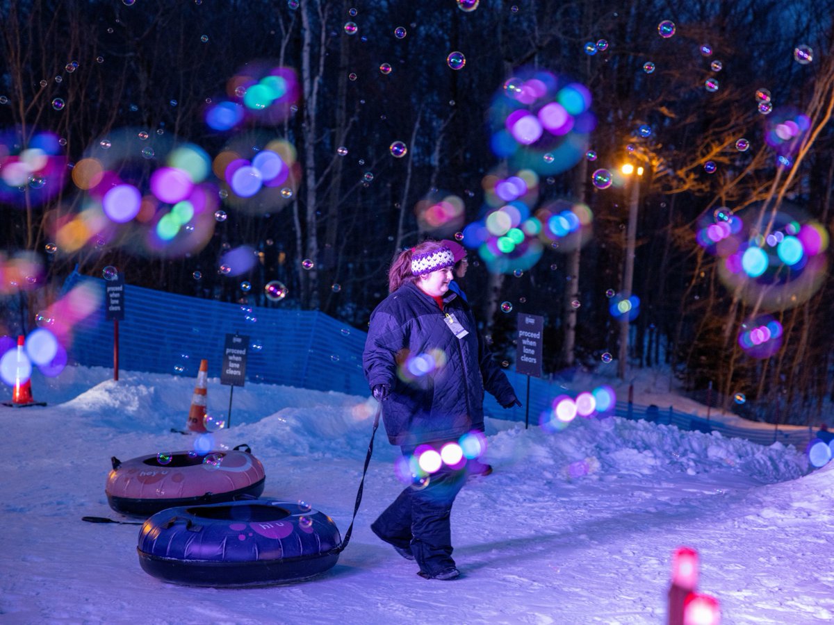 KillingtonMtn's tweet image. Slide on down to Tubing Night presented by bubly. Join us at the Killington Tubing Park from 4:00 p.m. - 6:00 p.m. on Friday, January 17th for a family-friendly night of tubing and s'more!

See more details and find tickets: bit.ly/40sMyKz

@bublywater 

#Killington