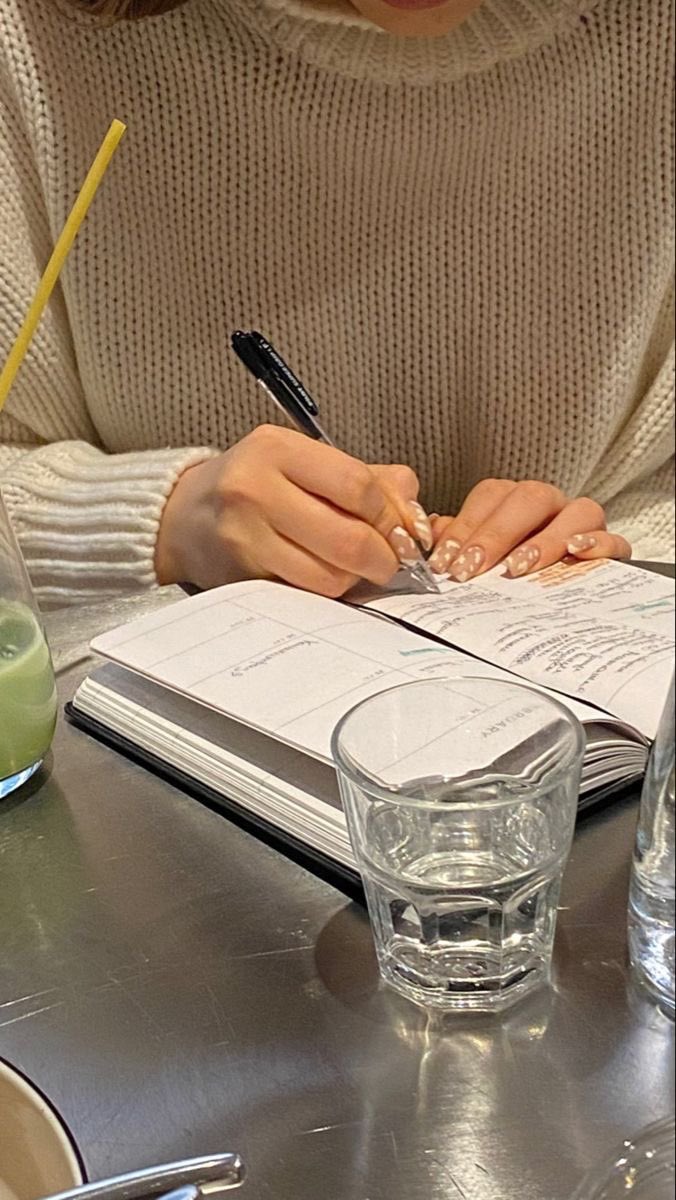 inspiboard's tweet photo. tea + journaling = 🤍 https://t.co/gnmqc3Ha6e