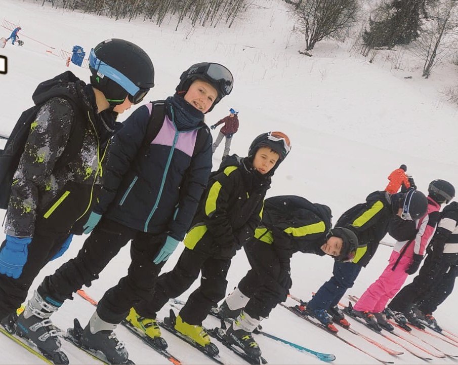 STM_PE's tweet image. Everyone was working so hard on controlling and turning today meaning everyone will be up the mountain tomorrow 🏔️🚠