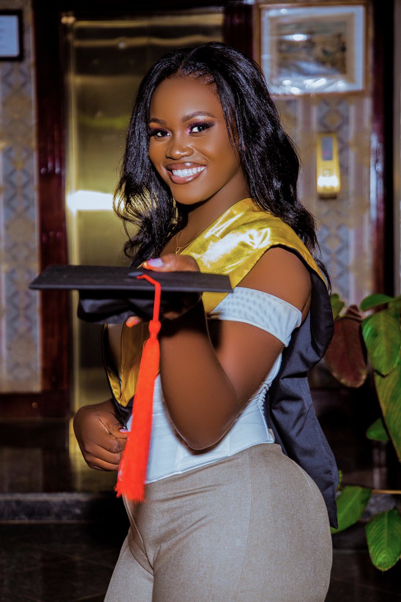 generous_grant's tweet photo. Bachelor of science in Information Systems and Technology 👩‍🎓
Thank you Lord🙏
A whole Engineer 😊🎓 https://t.co/plTyNMNzyr