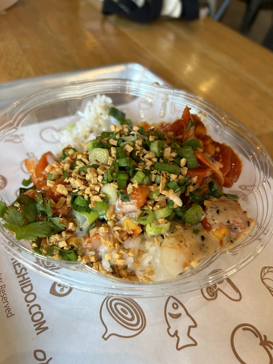 ExploreHbg's tweet photo. @Yellow_Bird_HBG ❗️Lunchtime Craving Alert❗️Visit @freshidoco to make your own poke bowl made with fresh and flavorful ingredients! 📍300 Market St

#explorehbg #harrisburg #centralpa #visitpa #foodies https://t.co/NF0aLbdf9P
