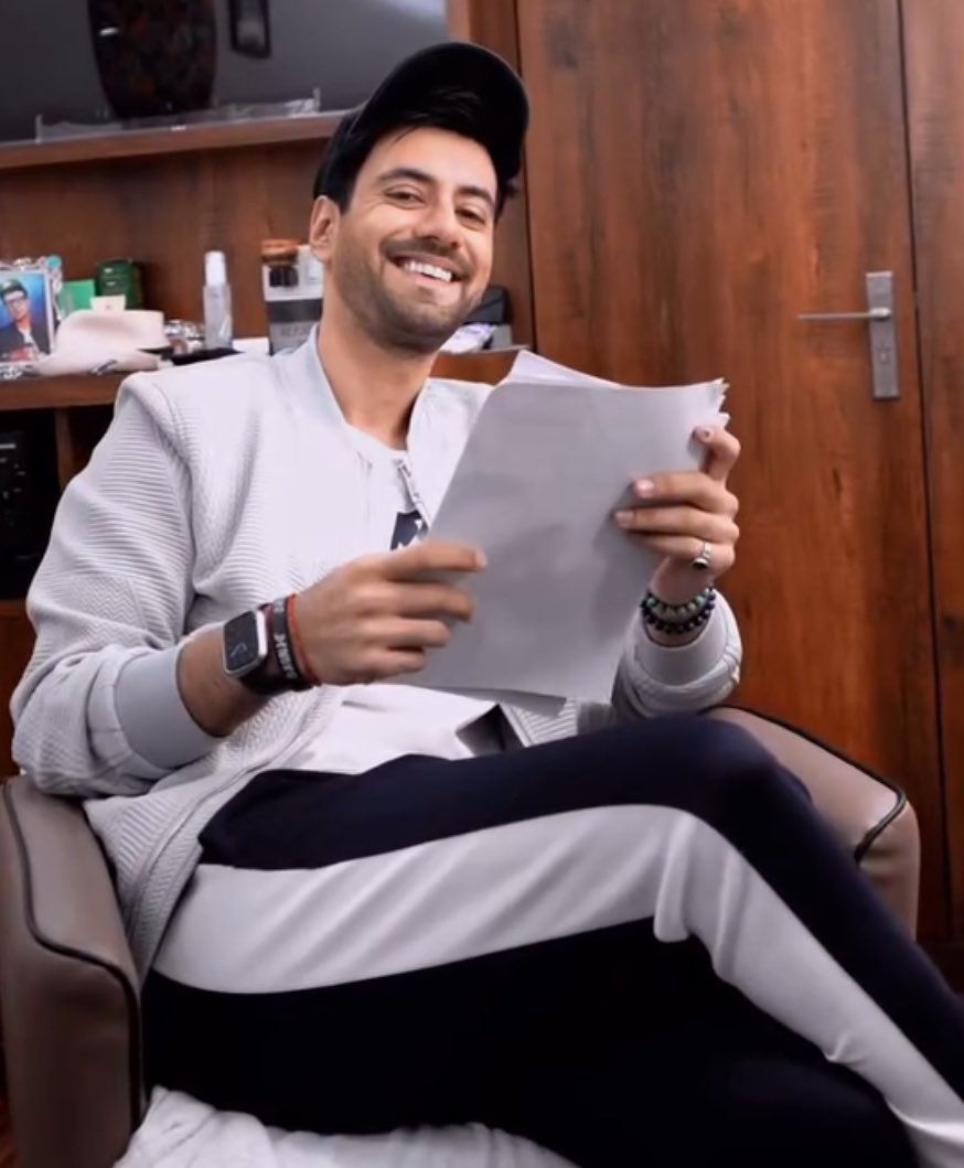 And the Trendsetter Trends in Style 

Congratulations to each one of you 
Its a joyous moment for us all 
Pic <a href="/Lily_adikafan/">Lilyyy</a> 

THUNDEROUS 13 YRS OF KV

#KaranvirSharma #kvian