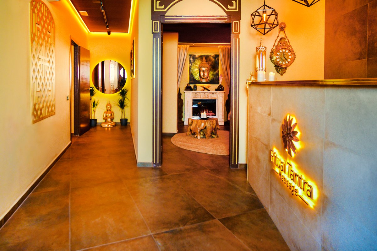 Ritualtantrabcn's tweet photo. Gran inauguración del centro de masajes de lujo Ritual Tantra Massage, hoy 13 de enero aprovecha la oferta por tiempo limitado de hasta el 30% de descuento
https://t.co/JBJDP4NHlG
Pide Cita: 931911848 - 657275132
También por WhatsApp: 625337102
TELEGRAM: @Ritualtantramassage https://t.co/m67oPIadeu
