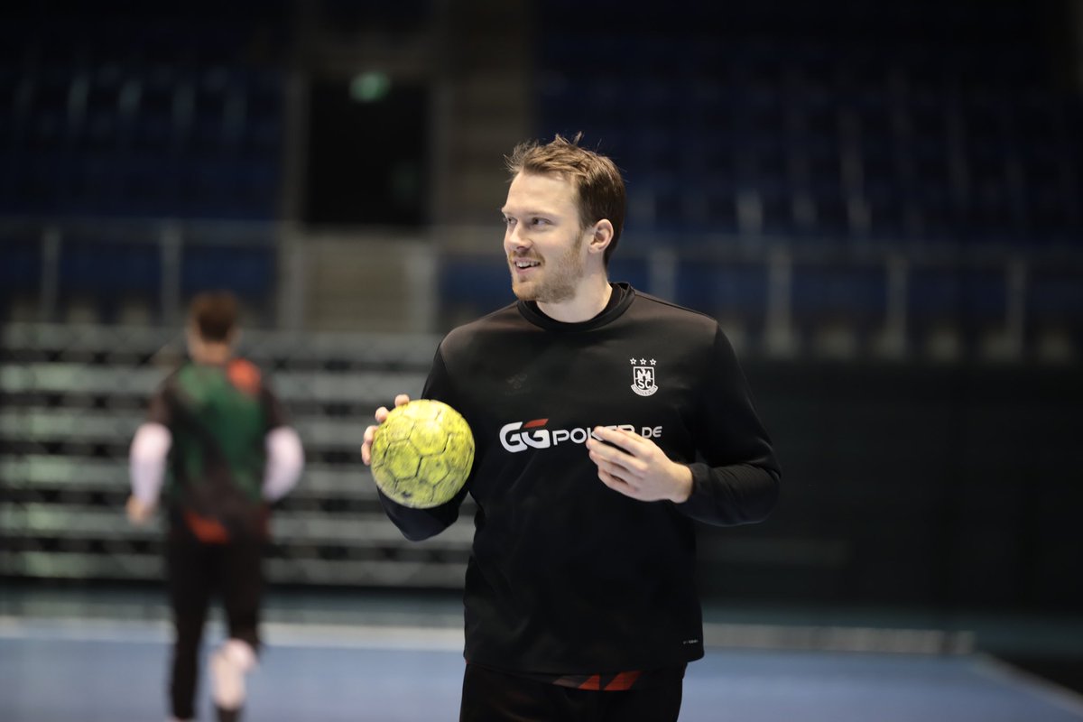 SCMagdeburg's tweet photo. Welcome back, Felix Claar💪🏻

Schön, dass du wieder da bist 💚❤️
_____
#SCMHUJA I 📸 Katja Müller https://t.co/p928xUvRku
