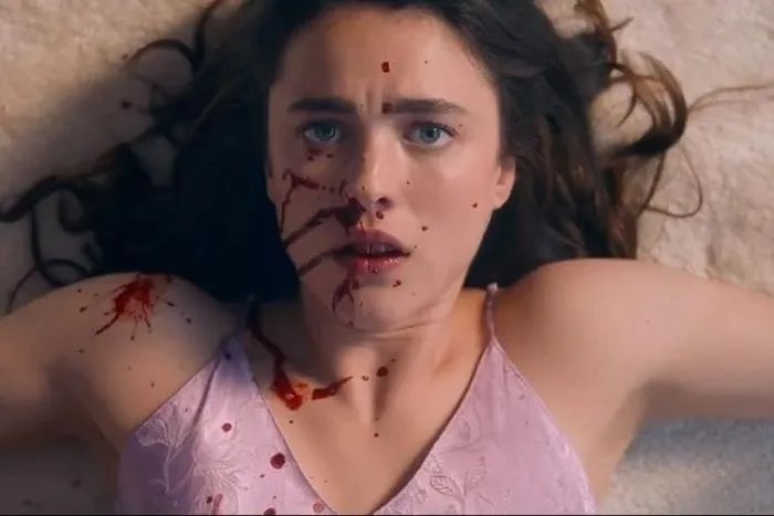 DiscussingFilm's tweet photo. ‘THE SUBSTANCE’ will return to theaters on January 17. https://t.co/dqYxD7cJ3p