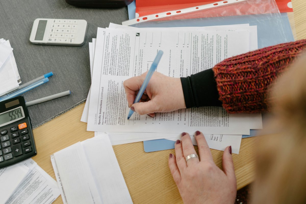 SwindellsLLP's tweet photo. More than 15,000 self-assessment customers have already set up a Time to Pay payment plan for the 2023/24 tax year to help spread the cost of their tax bill, according to #HMRC.

Further details: https://t.co/BV9hS1lh18 https://t.co/rhIdjNr4MD