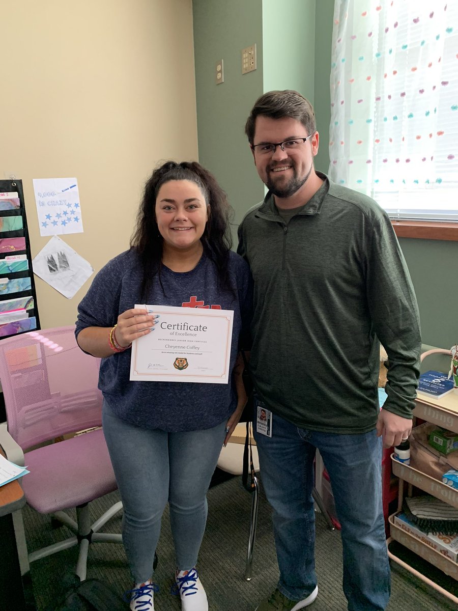 This weeks bear of the week goes to Cheyenne Coffey, 6th grade math teacher. Congratulations 🧡💚🐻