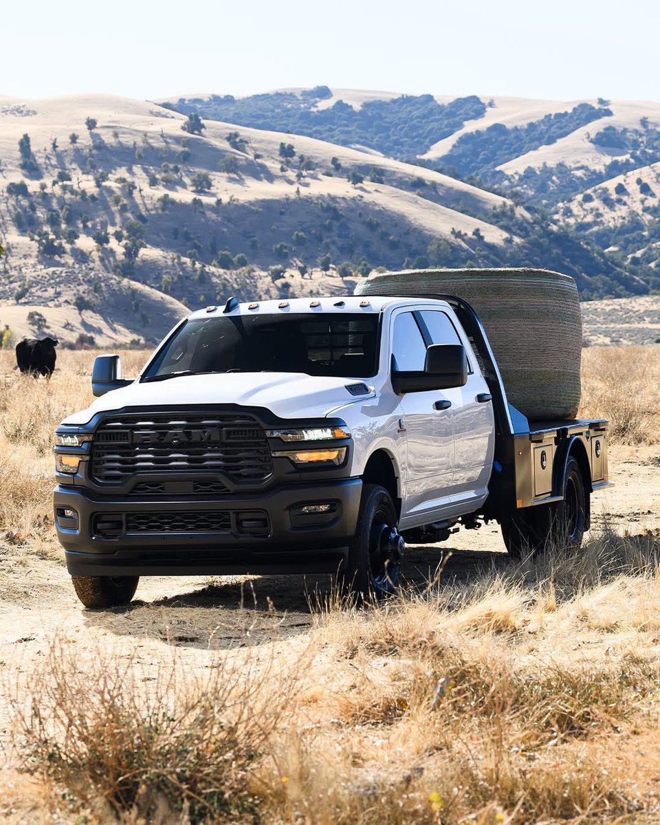 CARLOSEES's tweet photo. 💥Conoce la nueva línea 2025 de #RAM Heavy Duty: creada para dominar con una potencia de remolque imponente y tecnología de punta.
¿Cuál de los modelos 2025 Heavy Duty es perfecto para ti? ¡Cuéntanos en los comentarios! ⬇️
#RAMHeavyDuty
🏁Carlos Espriella🏁
☎️662-276-44-02☎️ https://t.co/cooQyMaRv4