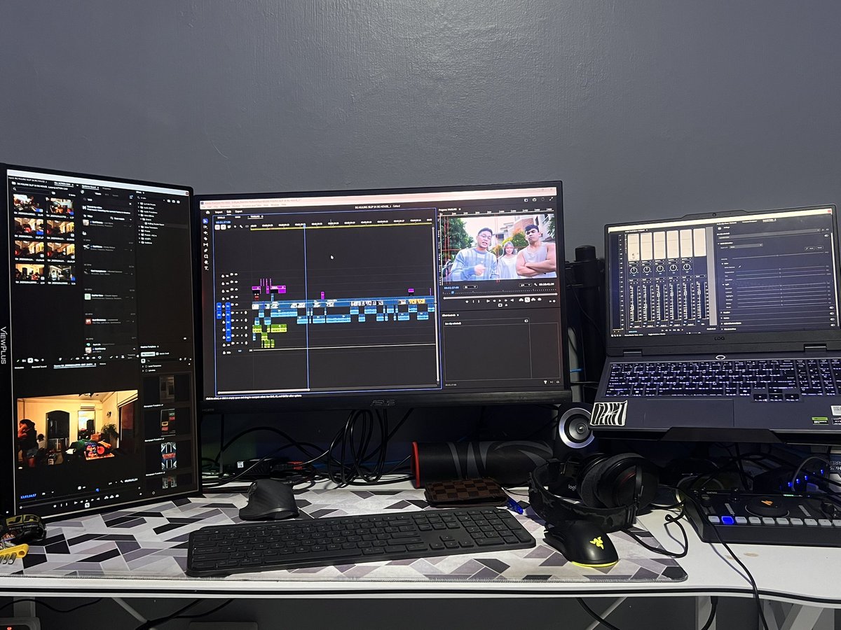 Ryn_Edits's tweet image. Messy set up😂😂