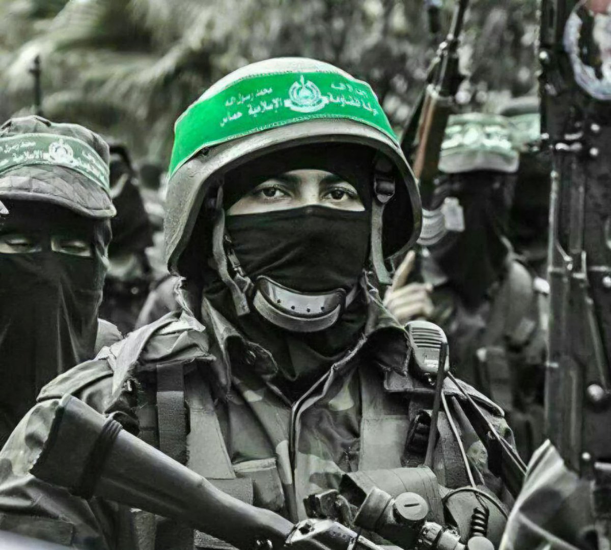 Marchfoward's tweet photo. TERKINI 

DOA GAIS DOA

MENGAMUK LAH AYUH. TAWAN BALIK RAFAH 

Briged Al Qassam melancarkan operasi ketenteraan dan menyerang Pasukan IDF di Al Najli dan Kem Shaboura di Pusat Bandar Rafah

Pertempuran sengit sedang berlaku di sana

2 kenderaan perisai membawa anggota IDF dimusnahkan dan 25 ekor IDF mampus dan cedera dalam pertempuran dengan Briged Al Qassam