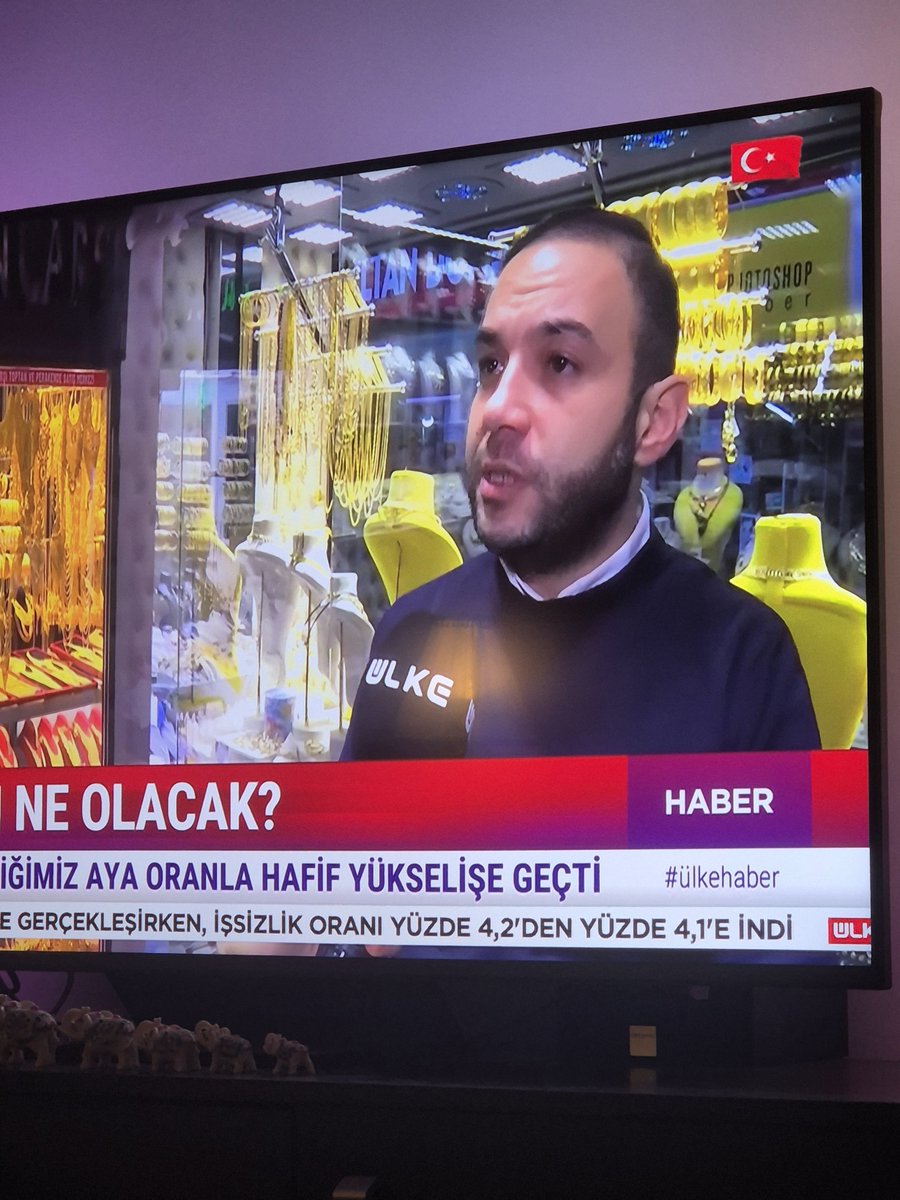 YalcinAlaca's tweet photo. Tamam bu hafta altın almıyorum. Sana güveniyorum kardeşim 👍🤗🙏Yakaladık tv'de seni 👏@UgurBozdagg https://t.co/EYDKGj6erQ