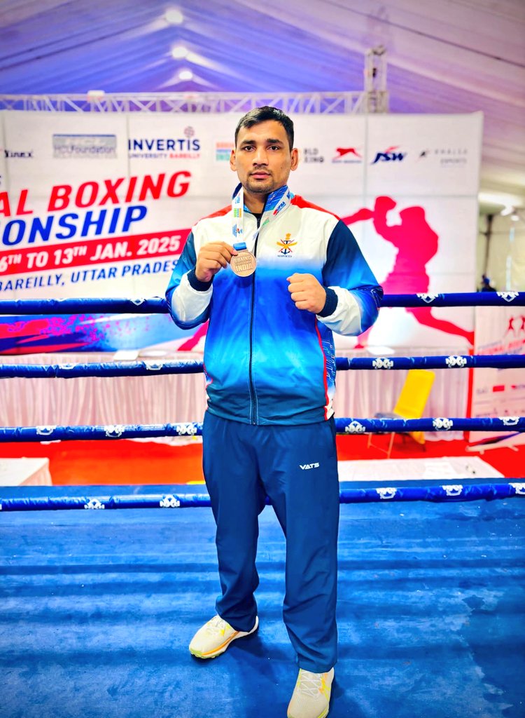 SWComd_IA's tweet image. Perseverance and Excellence 

#SaptaShaktiCommand congratulates Havildar Gaurav Chauhan of #DotOnTargetGunners for winning 🥉Bronze medal in Super Heavy Weight category at the 8th Elite Men's National Boxing Championship conducted wef 11-13 Jan 25 at Bareilly  🥊👏 
Wishing him