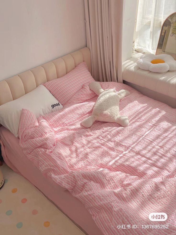 heart_jpg's tweet photo. pink bedrooms https://t.co/b721WFoJ7B