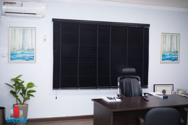 toptekltd's tweet image. Our commitment to continuous excellence caters for everyone's choice of design, whether you're team minimalist or profligate. 

#Toptek #hereforyou #interiordesignforbusinesses #interiordesignforhomes #theresaplaceforyouhere #contactus