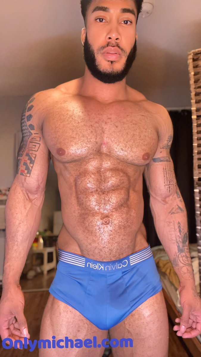 Pull up😏👉🏽 onlyfans.com/michaelprivi/c2