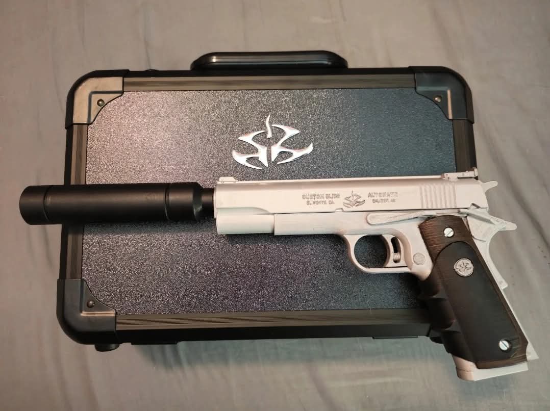 "استعينوا على قضاء حوائجكم بالكتمان"